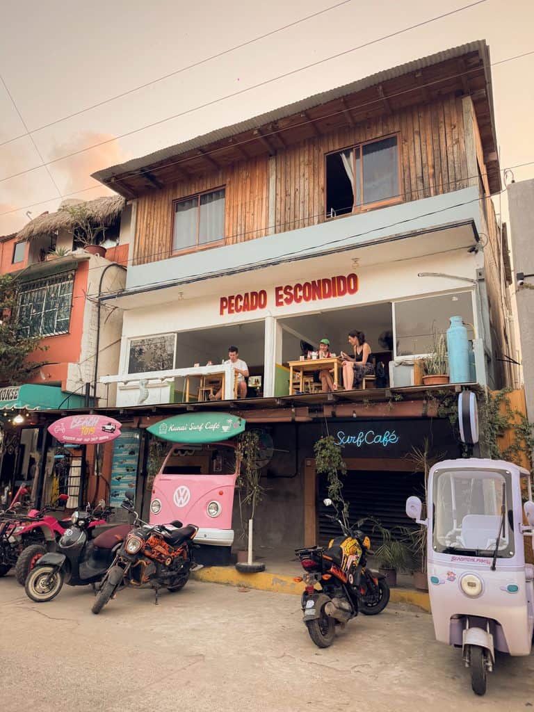 image of pecado escondido restaurant in la punta
