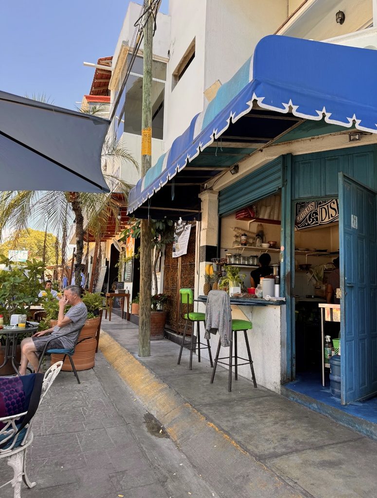 image of the main street in rinconada