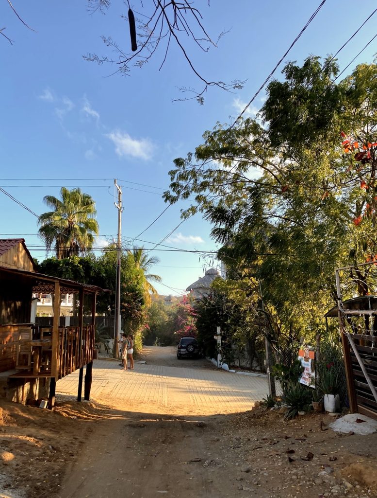 image of street in la punta