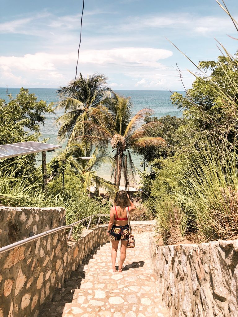 image of stairs to playa carrizalillo
