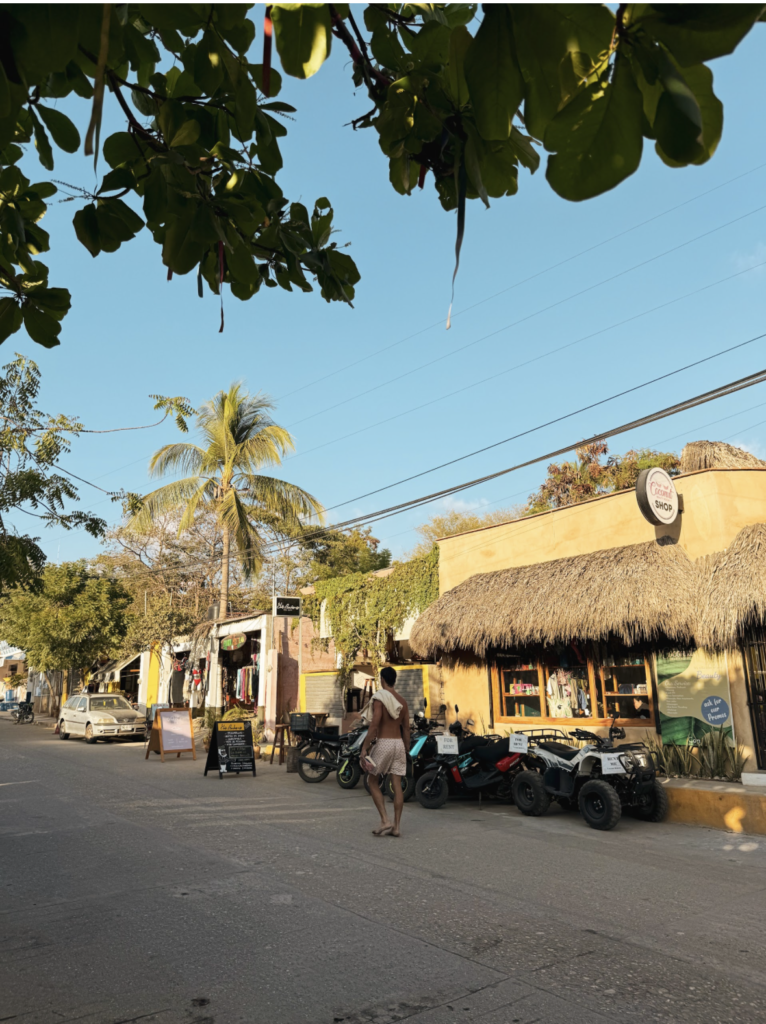 main street in la punta